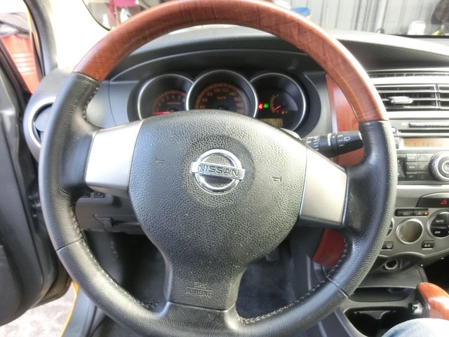 2012 GRAND LIVINA  1.8  (加長型)-計程車大張圖片
